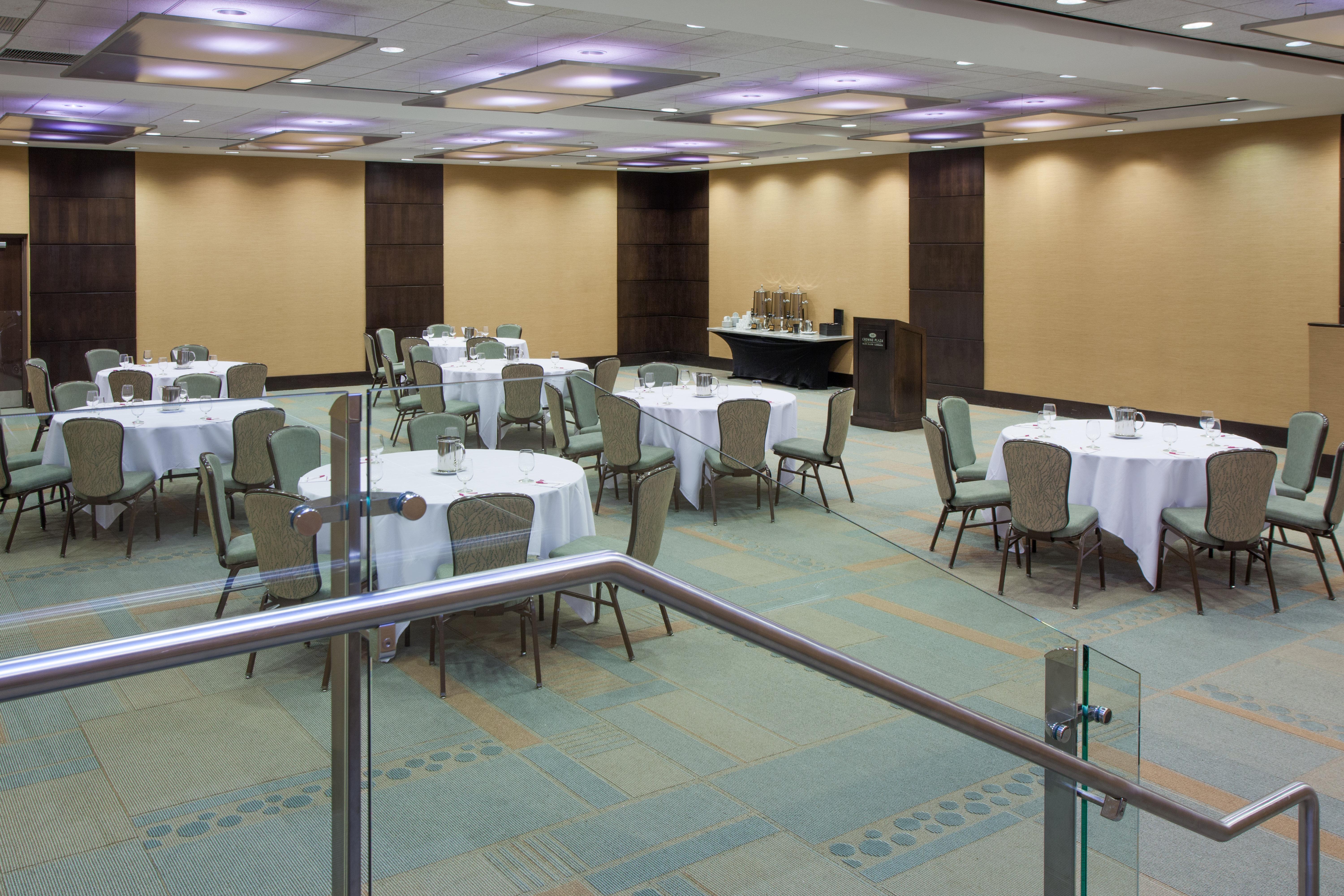 Crowne Plaza Hotel Glen Ellyn/Lombard By Ihg Экстерьер фото