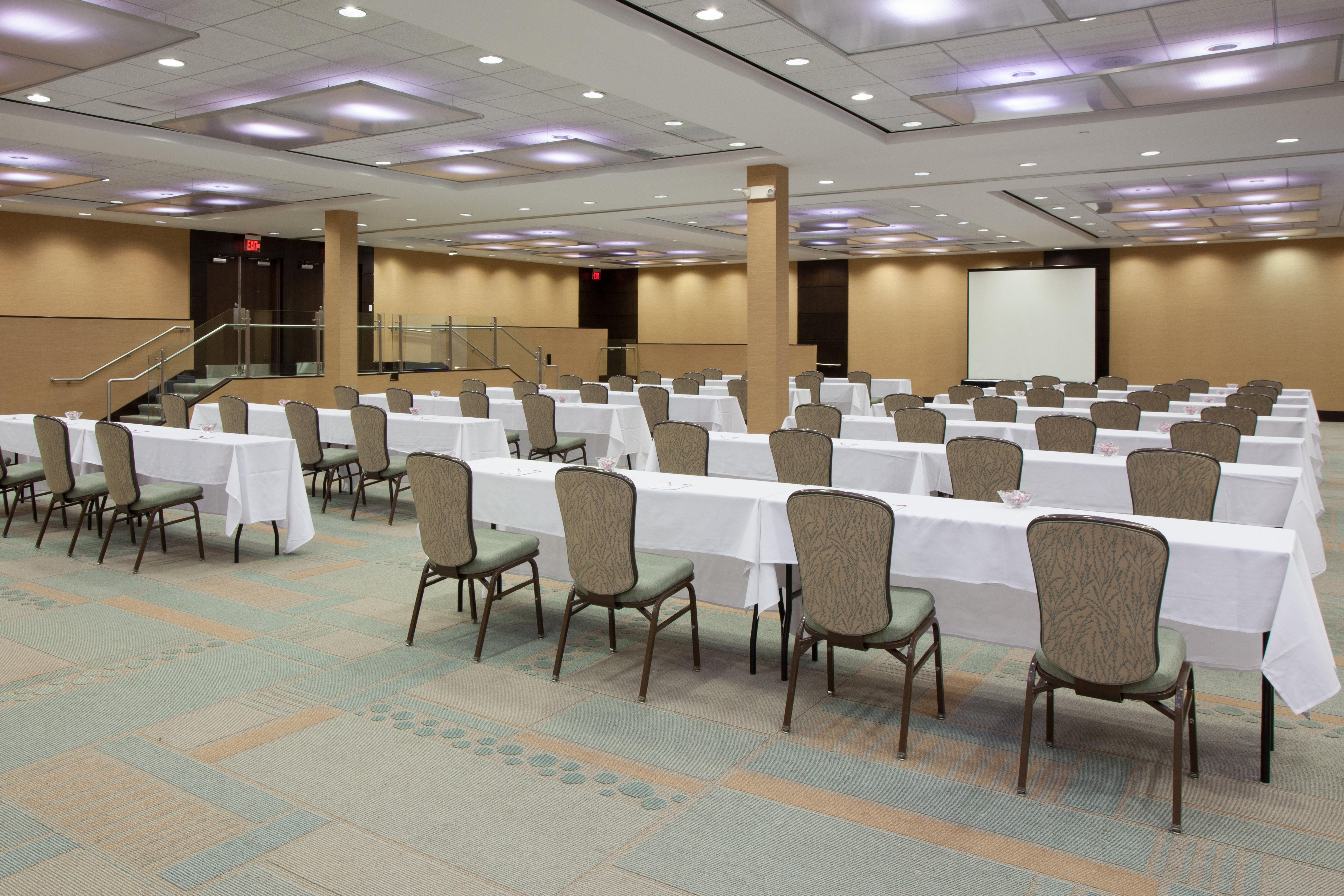 Crowne Plaza Hotel Glen Ellyn/Lombard By Ihg Экстерьер фото
