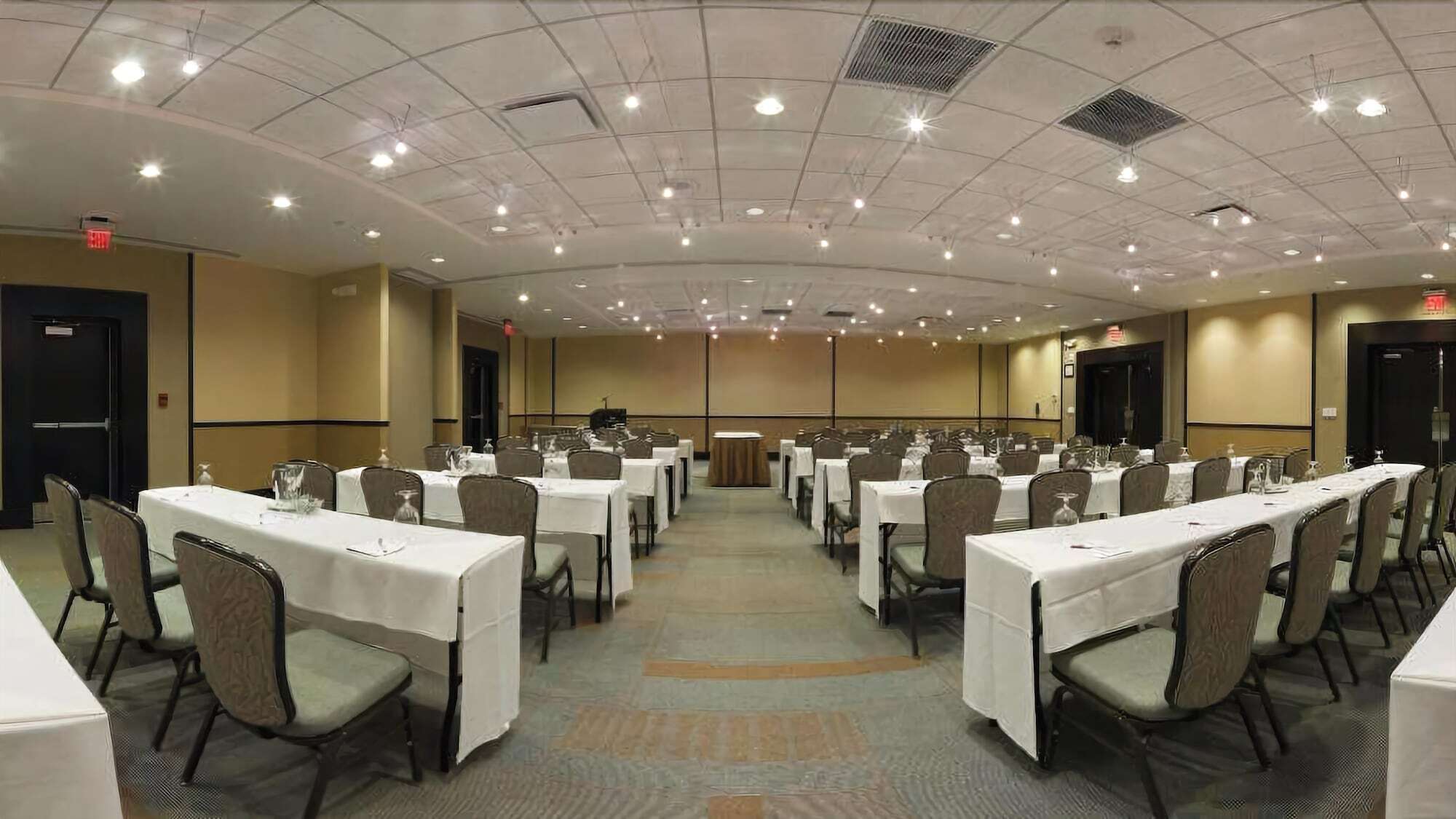 Crowne Plaza Hotel Glen Ellyn/Lombard By Ihg Экстерьер фото